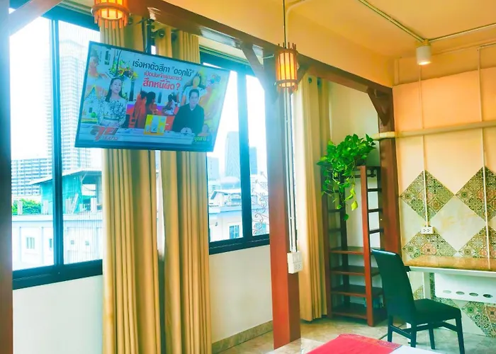 Sky Bedroom With A Smooth Life View *